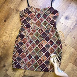 Cider, size Medium, multi color tapestry print